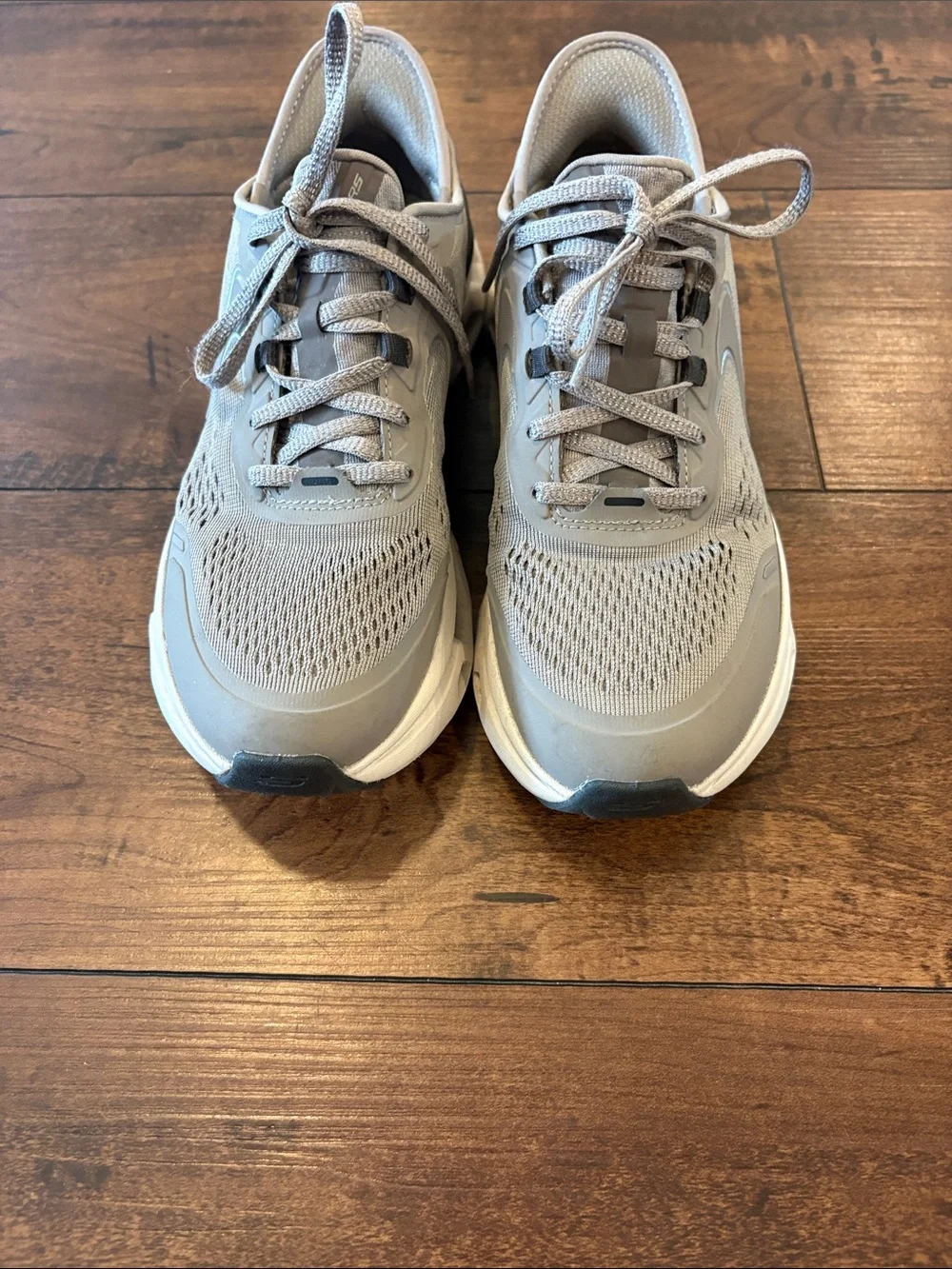Skechers Glide step Women's Gray Athletic Lace-Up Sneakers